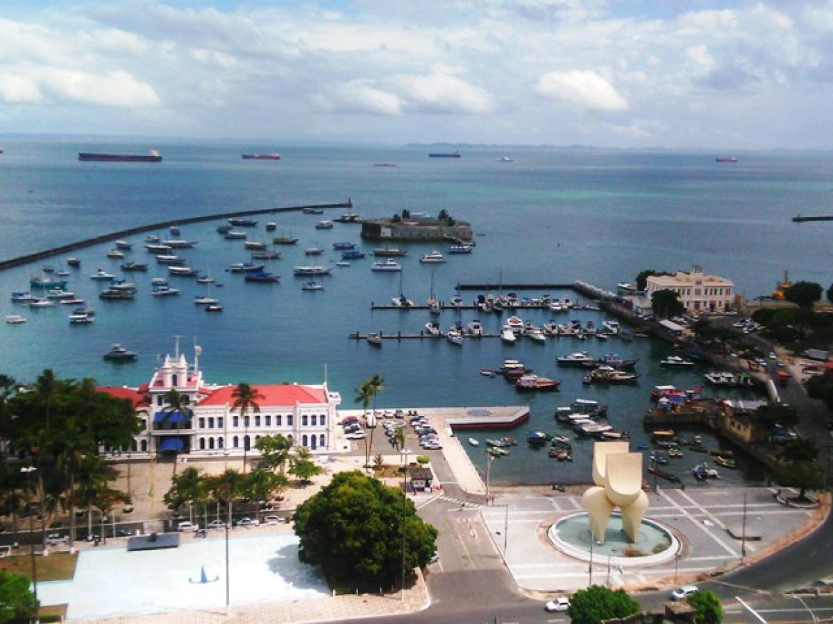 Desde la tierra de la felicidad, Salvador de Bahía