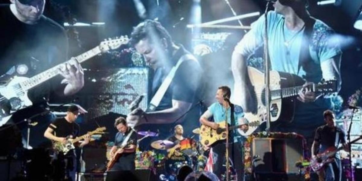 Michael Fox se subió al escenario con Coldplay y tocó temas de "Volver al futuro"