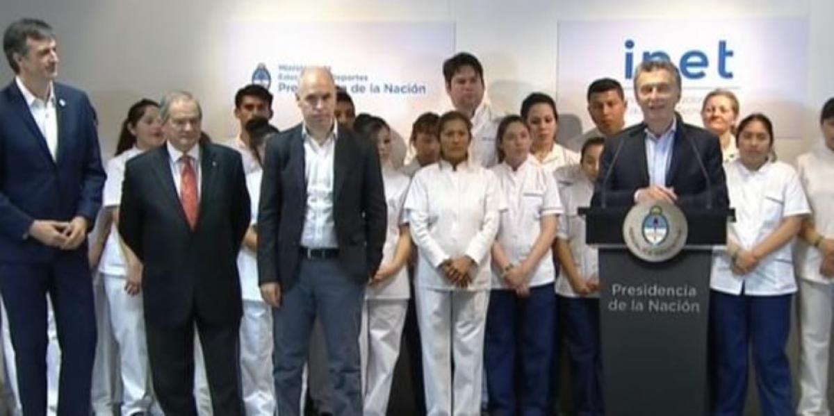 Macri lanzó un Plan para capacitar a 50 mil enfermeros en todo el país