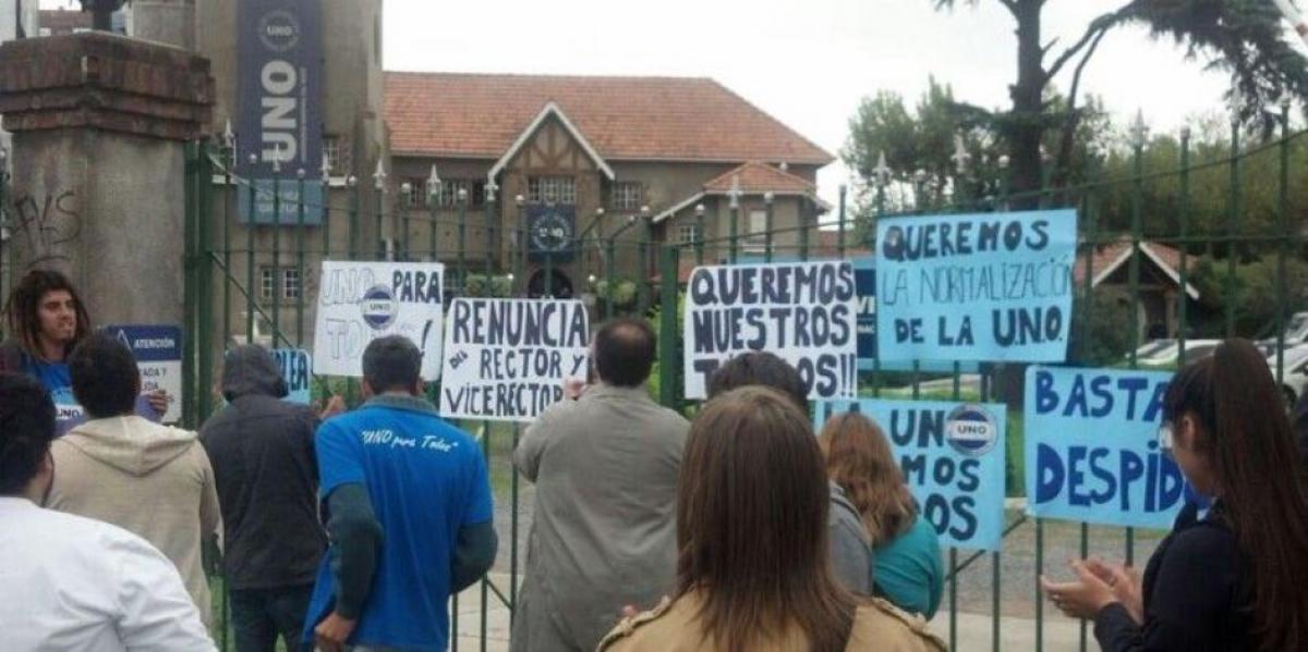 Menendez celebró que "la Universidad Nacional del Oeste es Libre", luego de que removieran del rectorado al hijo de Othacehé