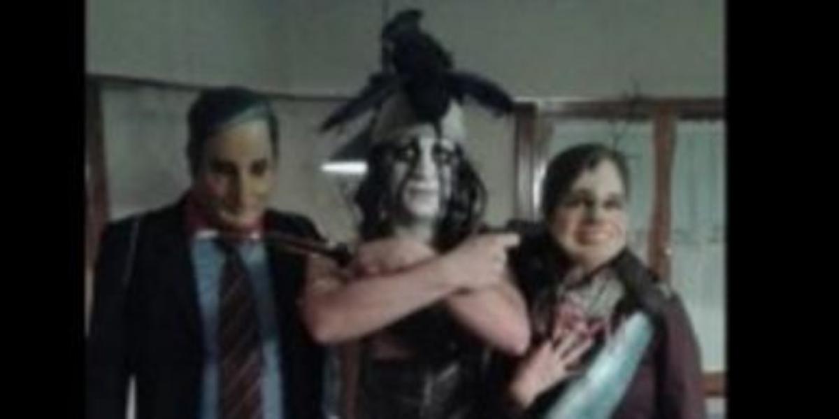 Escándalo Funcionario del Pro subió una foto a su Facebook en la que apunta con armas a Néstor Kirchner y CFK