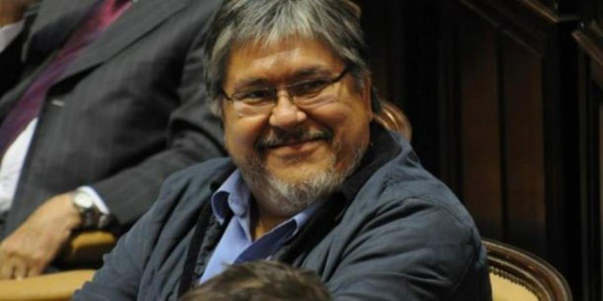 Tras denostar a CFK, el "Chino" Navarro desesperado por volver
