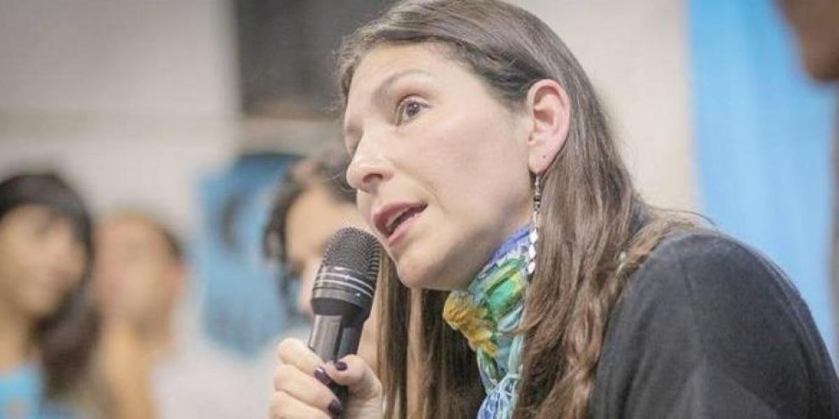 Senadora cruzó duramente a Vidal y a Tagliaferro por eliminar Consejerías "que cuidaban la salud de las mujeres"
