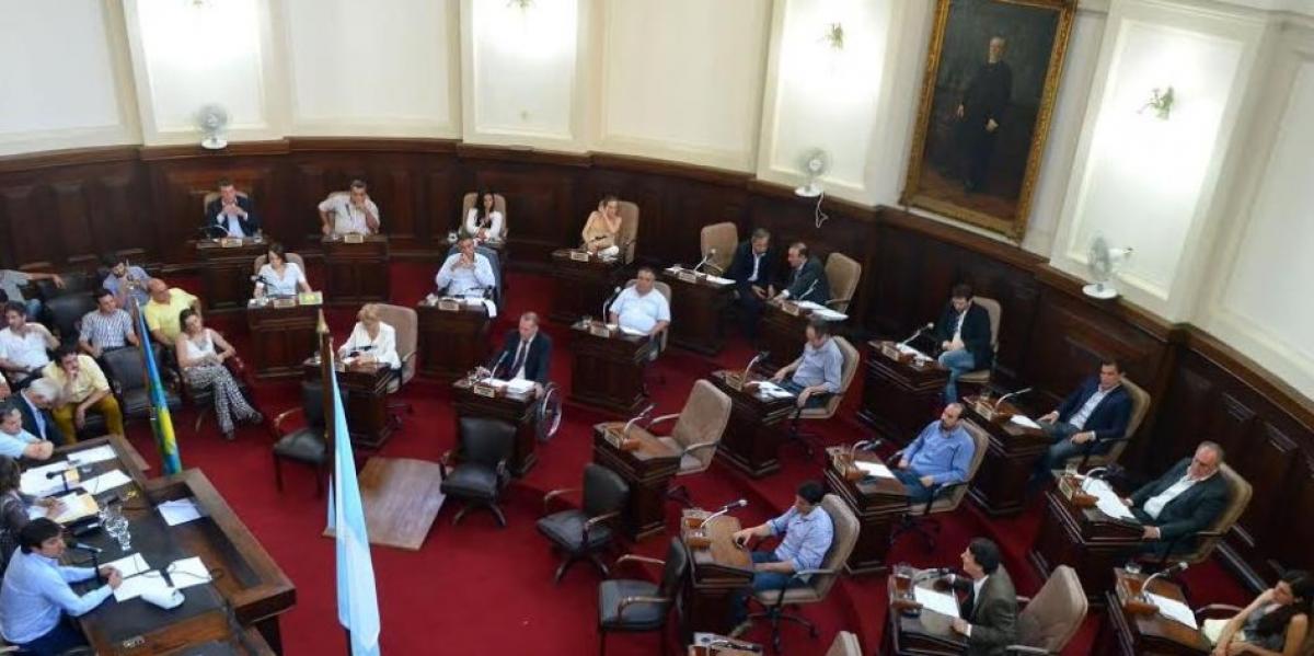 El Concejo Deliberante platense aprobó el Presupuesto 2017 de Julio Garro y hubo críticas