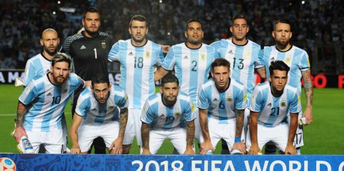El futbolista de la Selección que subasta su camiseta para solidarizarse con las familias de las víctimas de Chapecoense