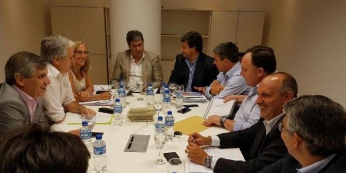 El ministro Gigante se sentó con el massismo para informarles cómo se distribuirán los fondos para infraestructura