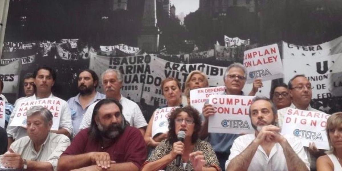 Docentes anunciaron paro de 48 horas y una batería de medidas para marzo