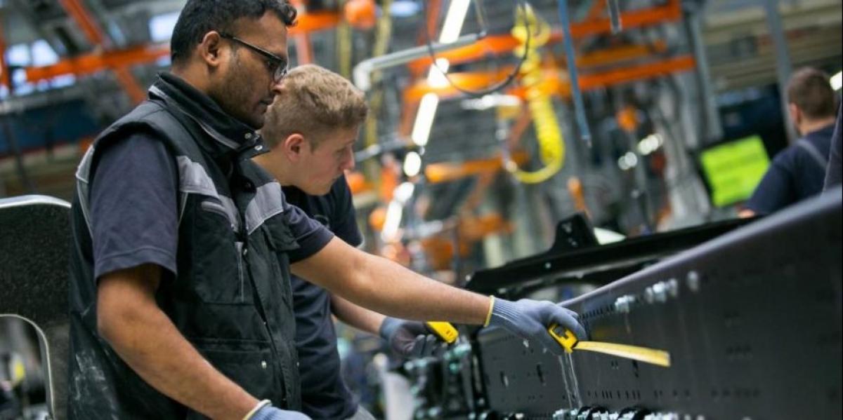 Según la CAME, la producción industrial sigue cayendo y registra 17 meses consecutivos en baja