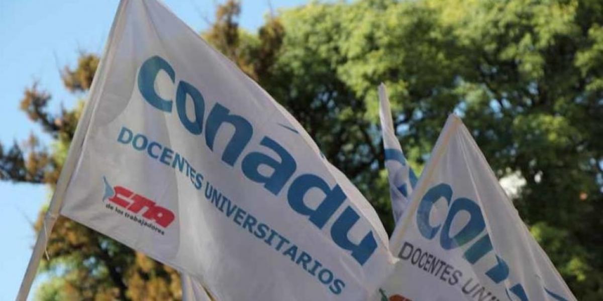 Docentes universitarios empiezan una semana de paro