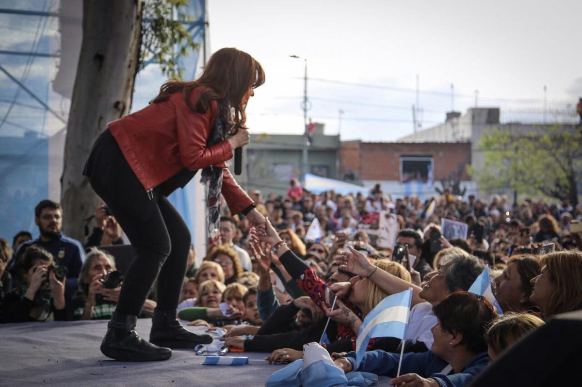 CFK tildó a Macri de "cavernícola", "psicópata" y"cínico"