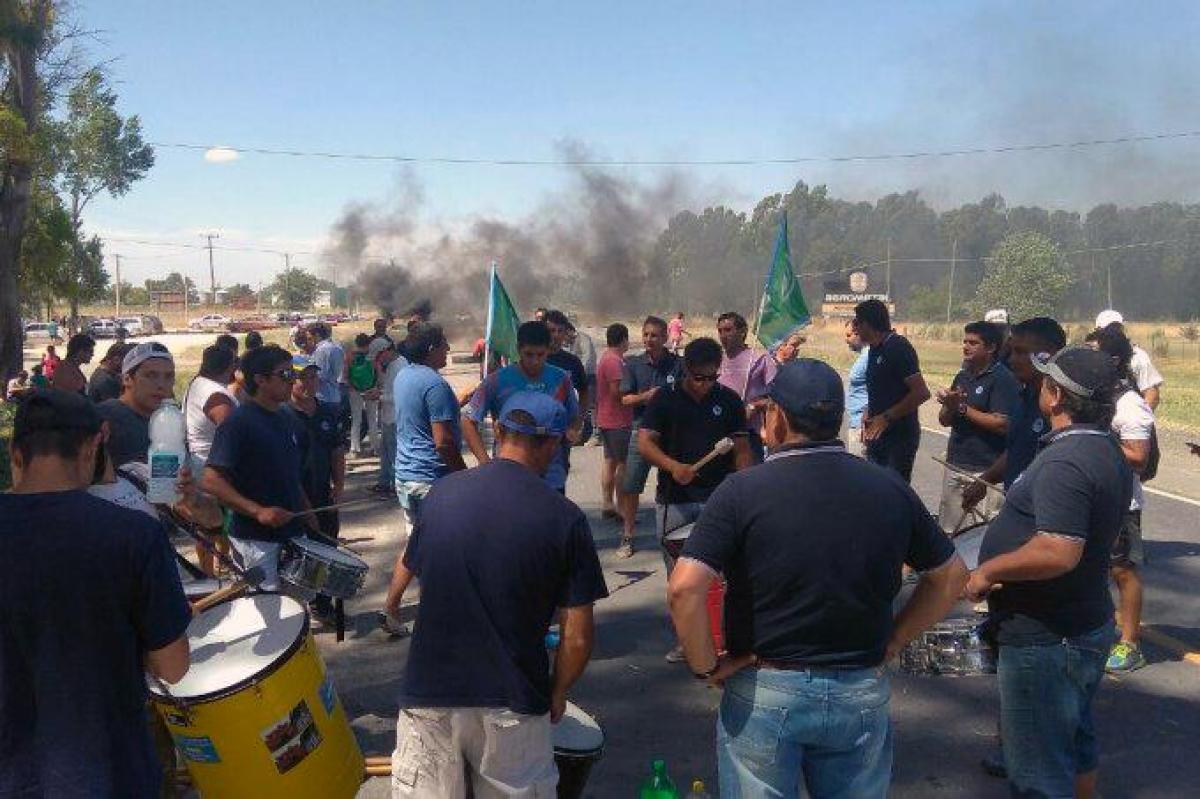 Trabajadores despedidos de Fanazul serán recibidos por el Gobierno: temen el cierre de la empresa