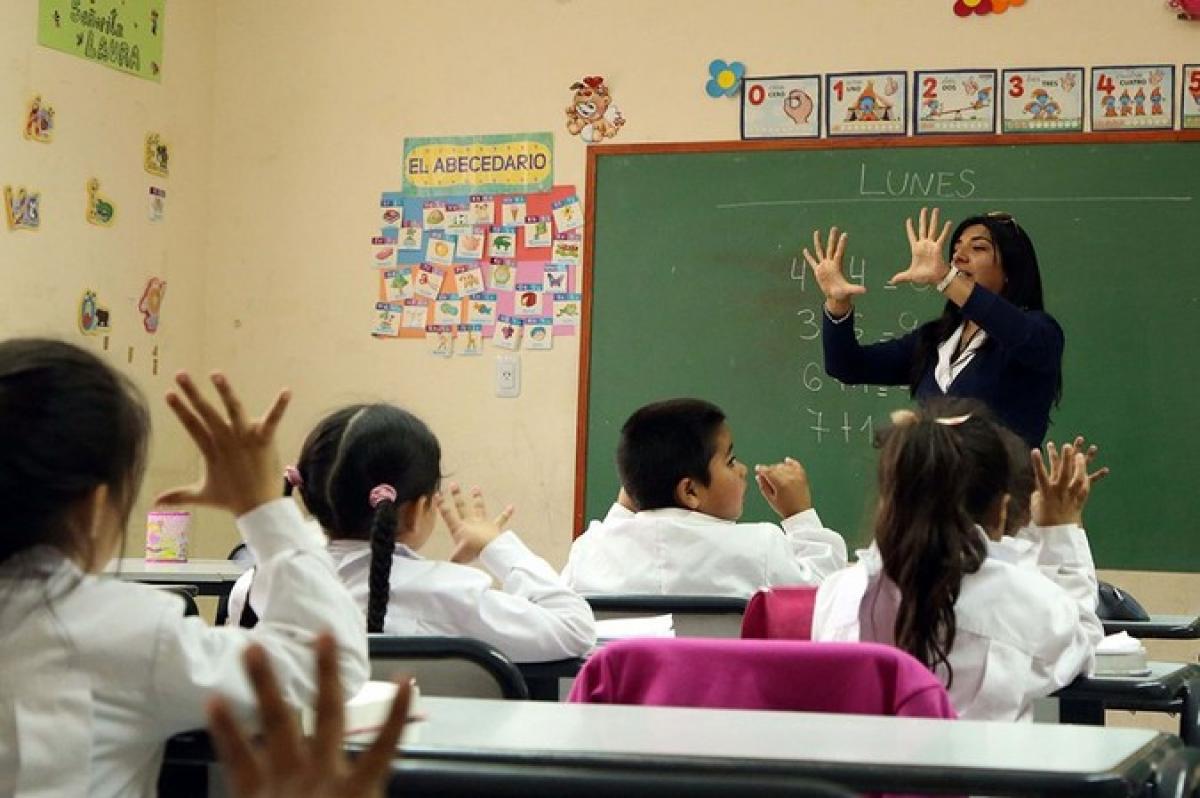 Empezaron las clases en la Provincia y el viernes se reanudará la paritaria docente
