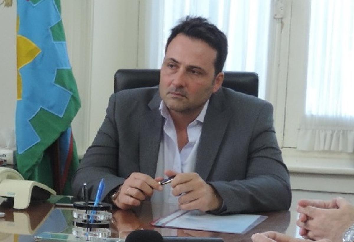Tras la renuncia de un funcionario por corrupción, Aiola denunció intentos de “desestabilización”