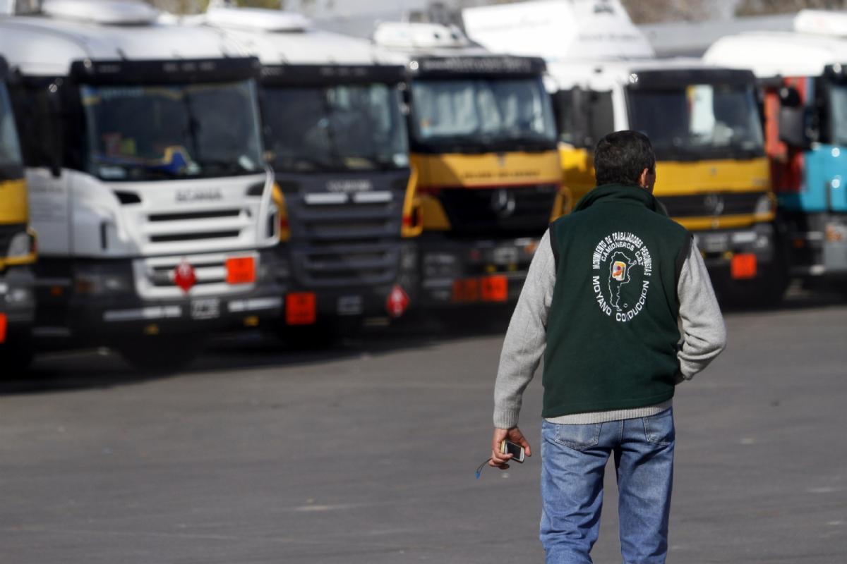 Embargaron "preventivamente" a Camioneros por $810 millones