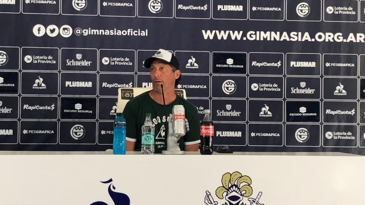 Pedro Troglio: "Yo el 14 no quiero jugar ante River"