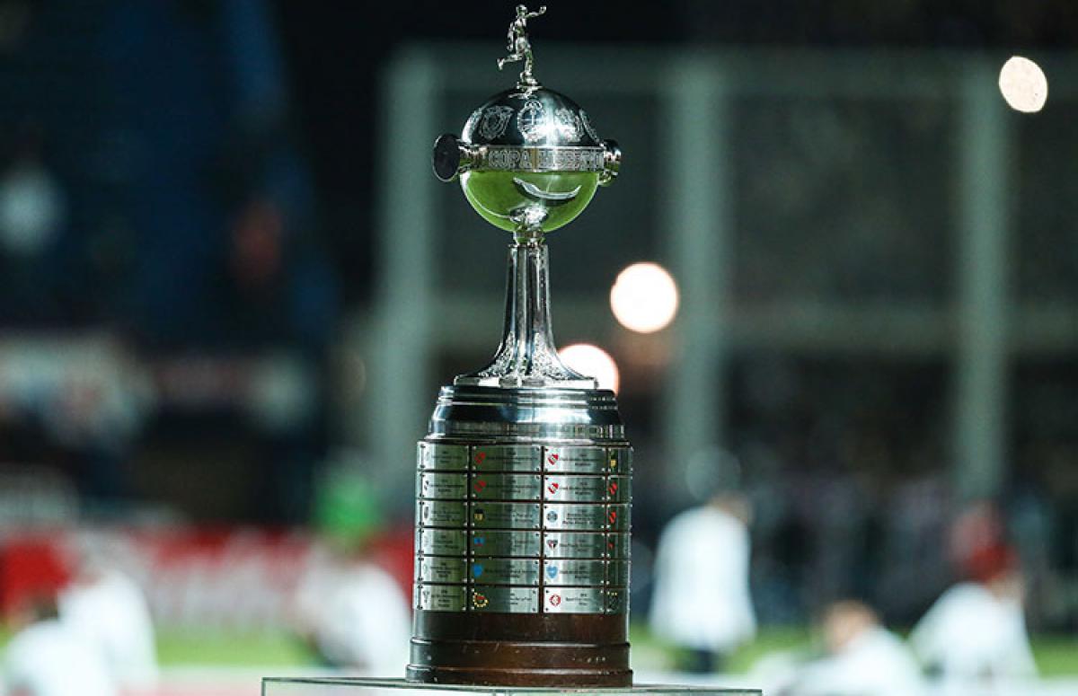 El campeón de la Copa Libertadores, llena el banco de plata