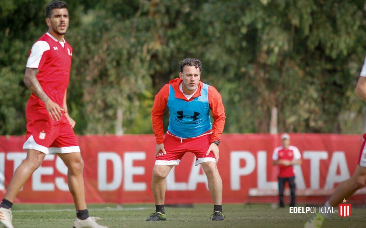 Milito solamente mueve una pieza obligada