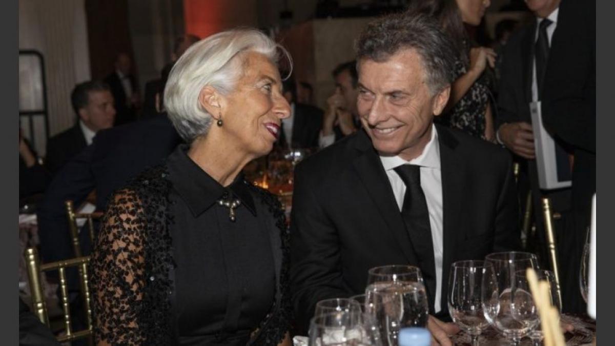 Más deuda: el FMI aprobó el desembolso y el gobierno buscará controlar el dólar