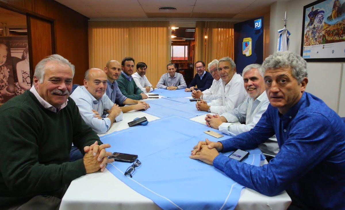 En la previa de la presentación del libro de CFK, los intendentes peronistas se mostraron unidos
