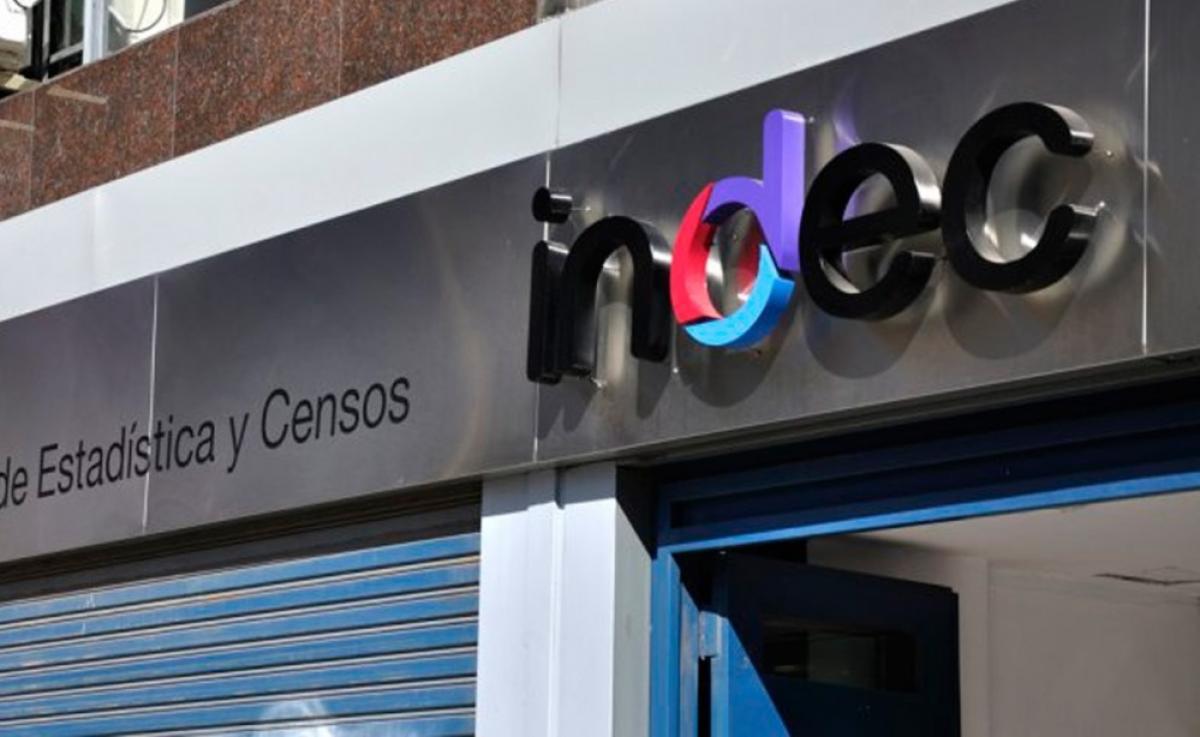 Polémico: El Gobierno y el INDEC en desacuerdo por el número de personas con cloacas