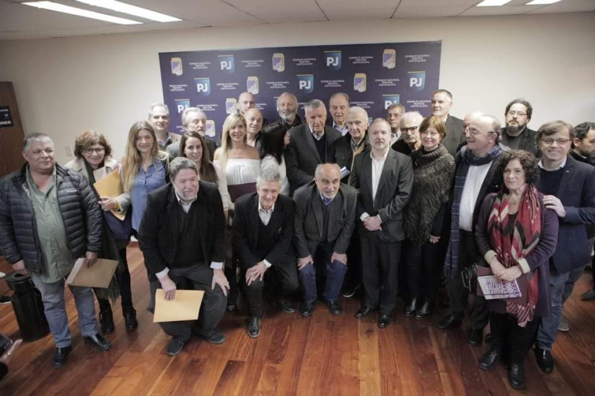 El PJ avanza con el armado de un gran frente opositor y suma a 18 partidos