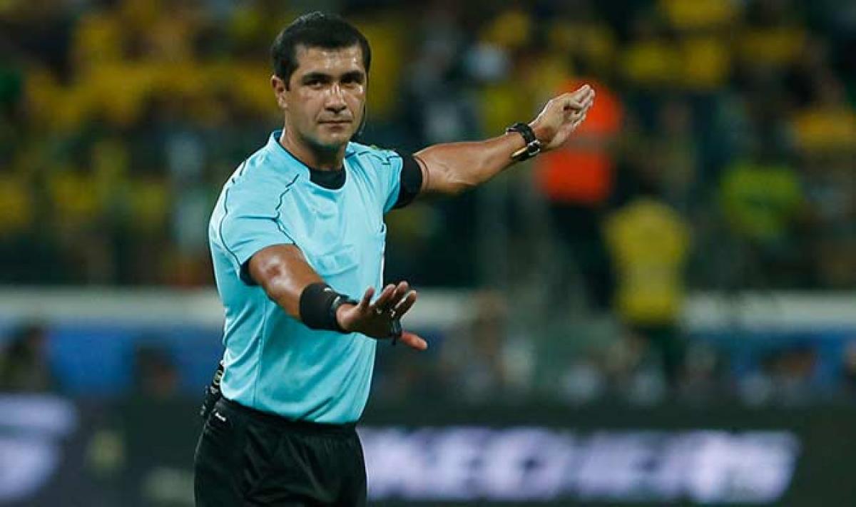 Roddy Zambrano el árbitro de la semifinales