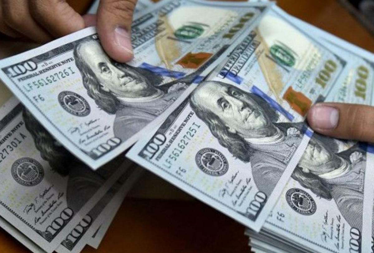 El Riesgo País superó los 2100 puntos y el dólar vuelve a romper la barrera de 60$