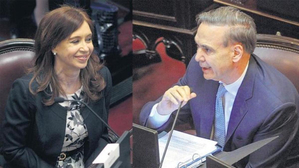 Desde el oficialismo quieren poner a CFK y a Pichetto en el debate