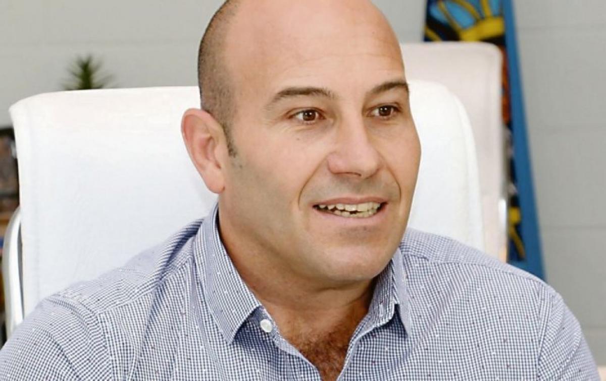 Para beneficiar a las empresas, Martiniano elimina el control sanitario de los alimentos