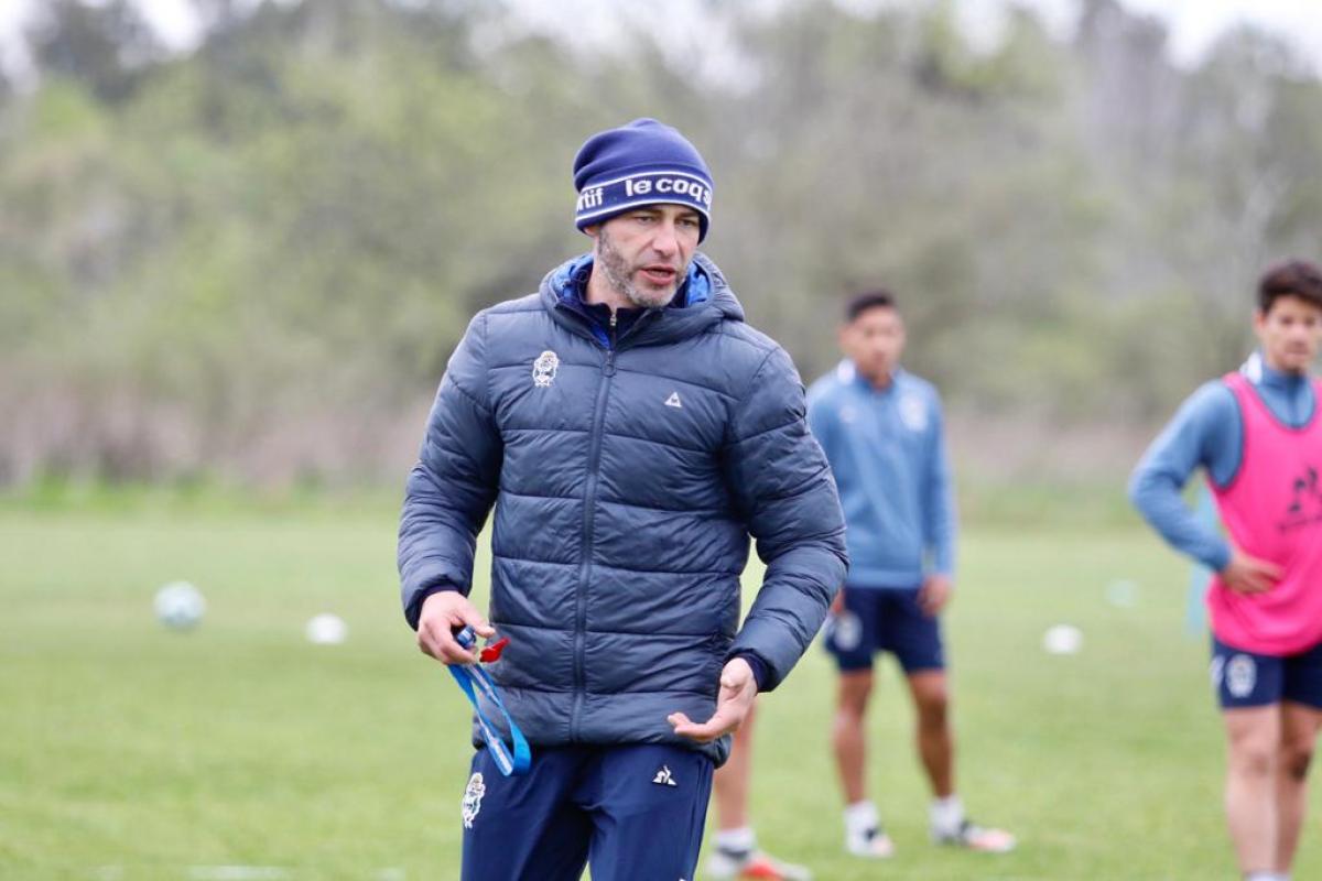 Sin Maradona, Gimnasia regresó a los entrenamientos