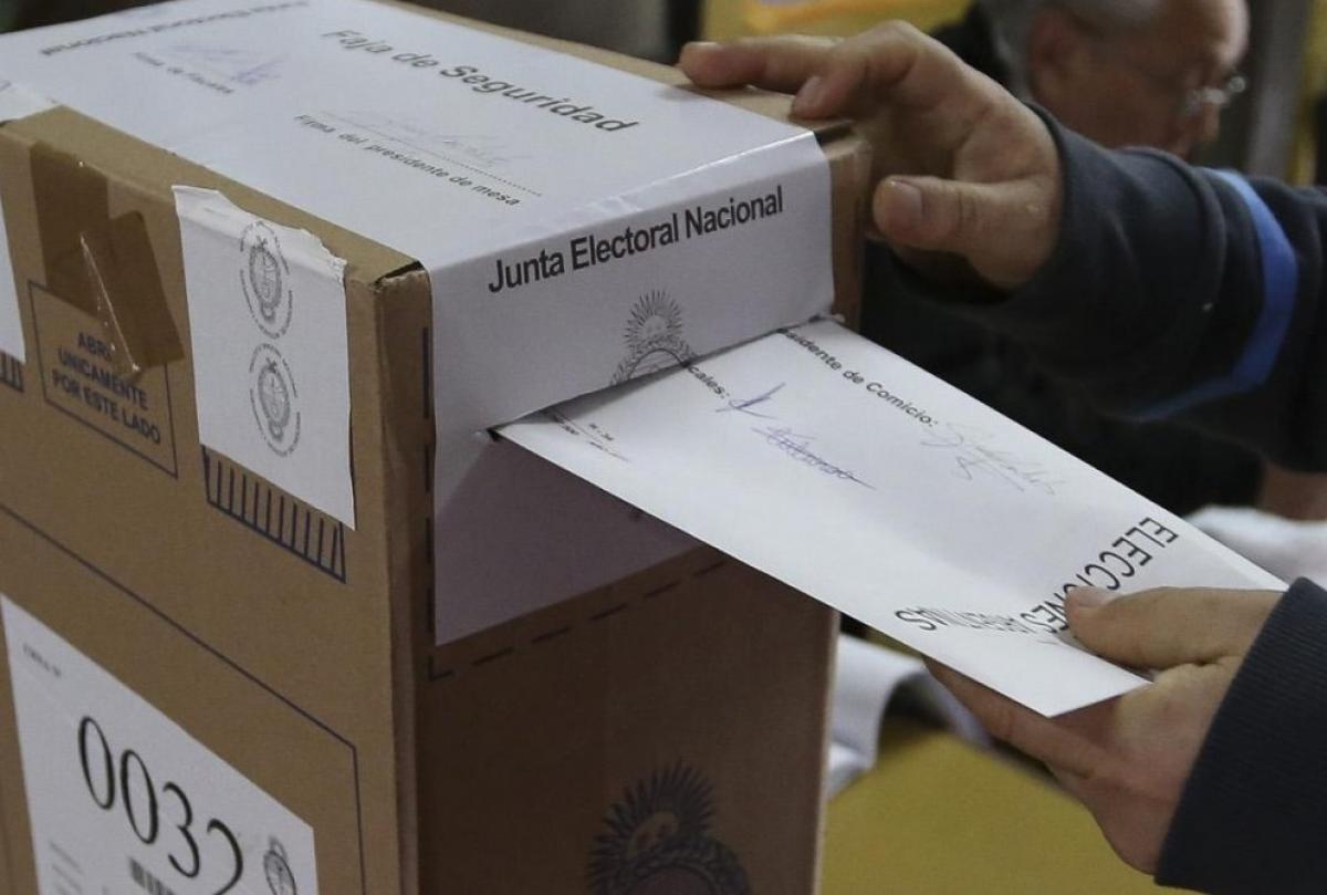 Finalizadas las campañas, comenzó la veda electoral en todo el país