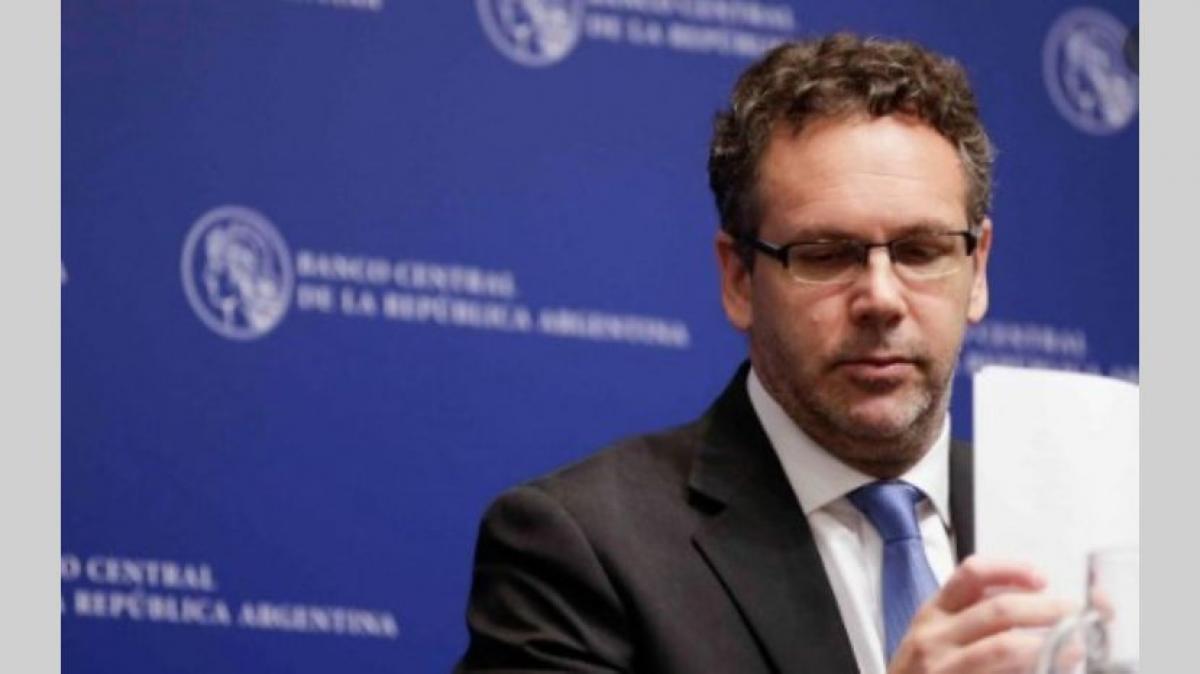 Para "allanar el camino" al futuro Gobierno, Sandleris renuncia al BCRA