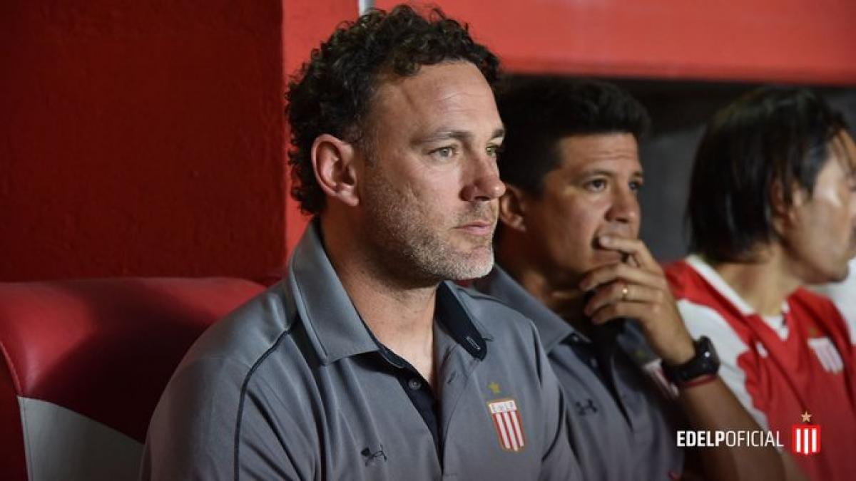 Milito diagrama el plantel y amistosos