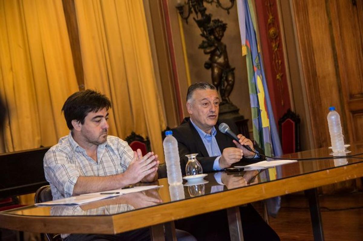Las Flores: el intendente anunció que dejará de percibir su sueldo