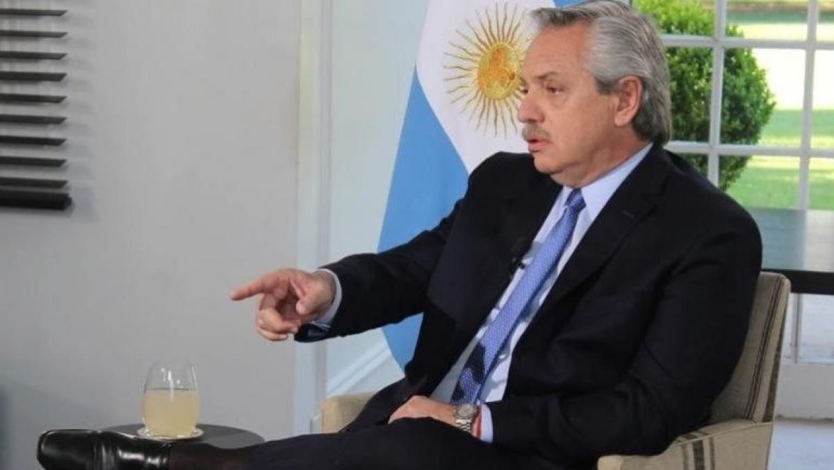 Fernández: "Hoy en día el dólar es un bien escaso, como no hay tiene que estar muy caro"