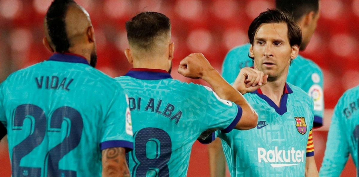 Un gol y dos asistencias para Messi en su retorno al fútbol