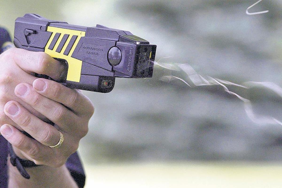 Frederic autorizó el uso de armas taser en un grupo especial de la Policía Federal