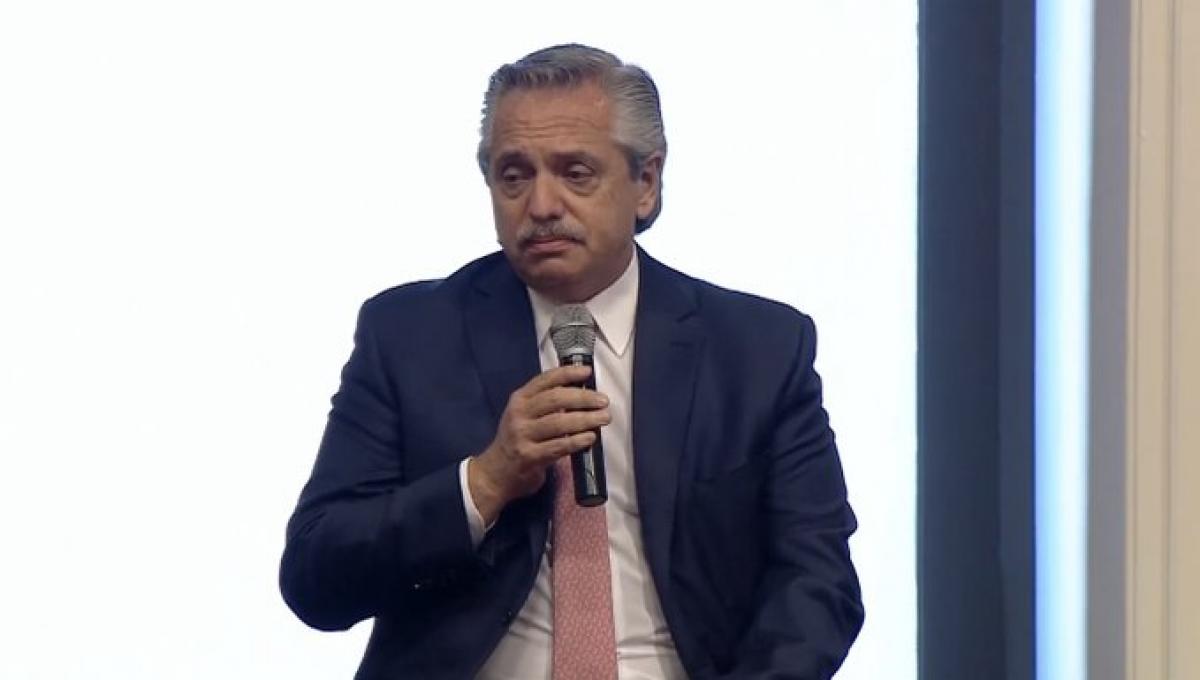 Fernández celebró el “orgullo” en un discurso con lenguaje inclusivo