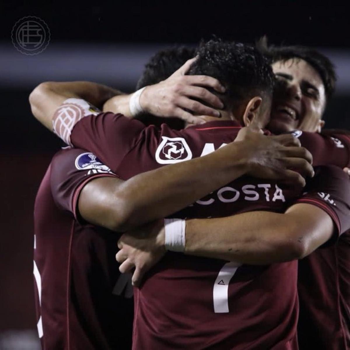 Sudamericana: Lanús e Independiente avanzaron y se enfrentarán