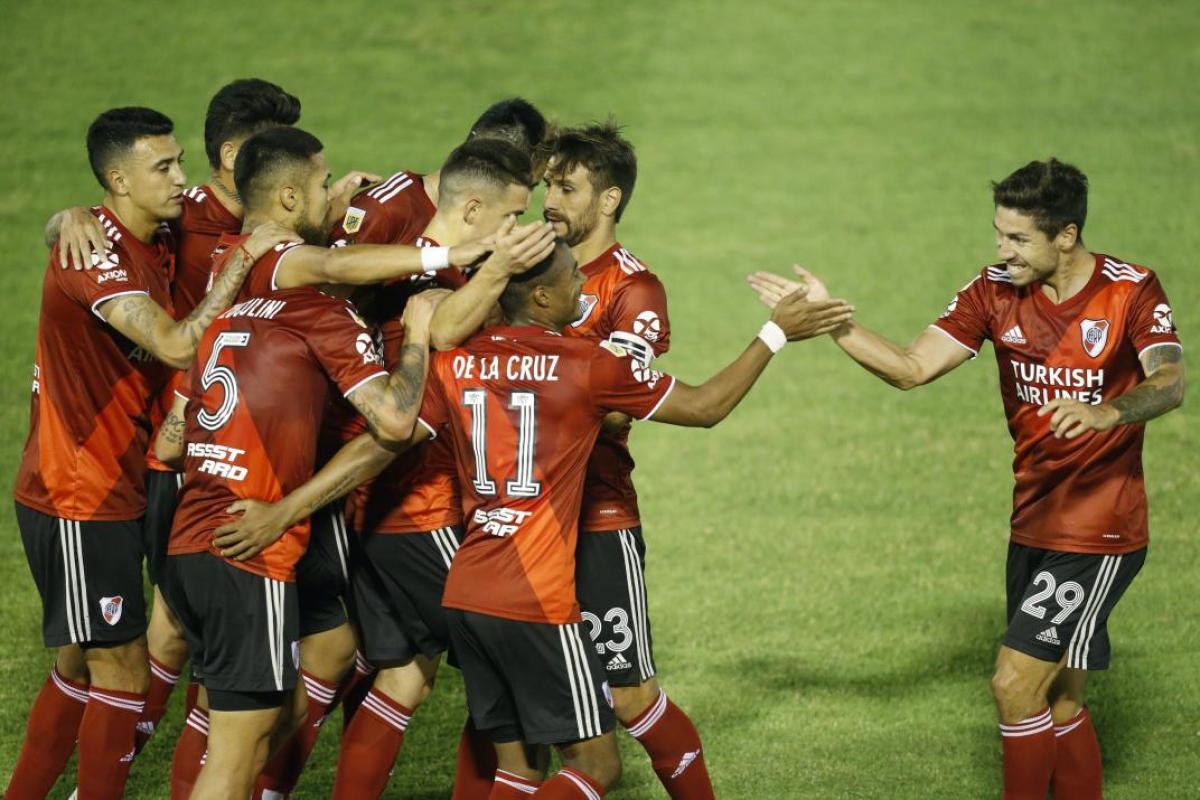River venció a Huracán y se ilusiona con la Copa Diego Maradona