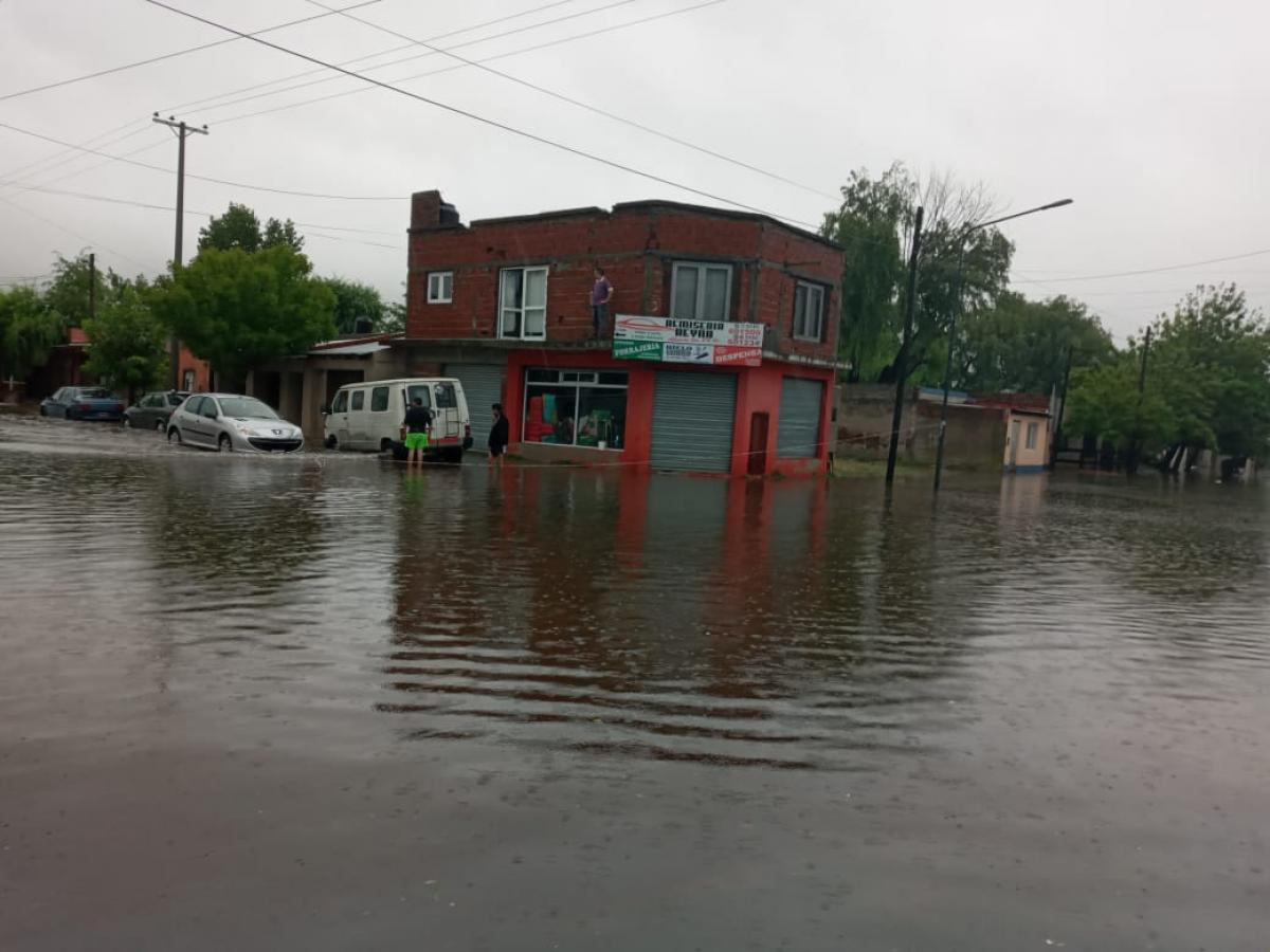 Temporal e inundaciones en Dolores y Villa Gesell