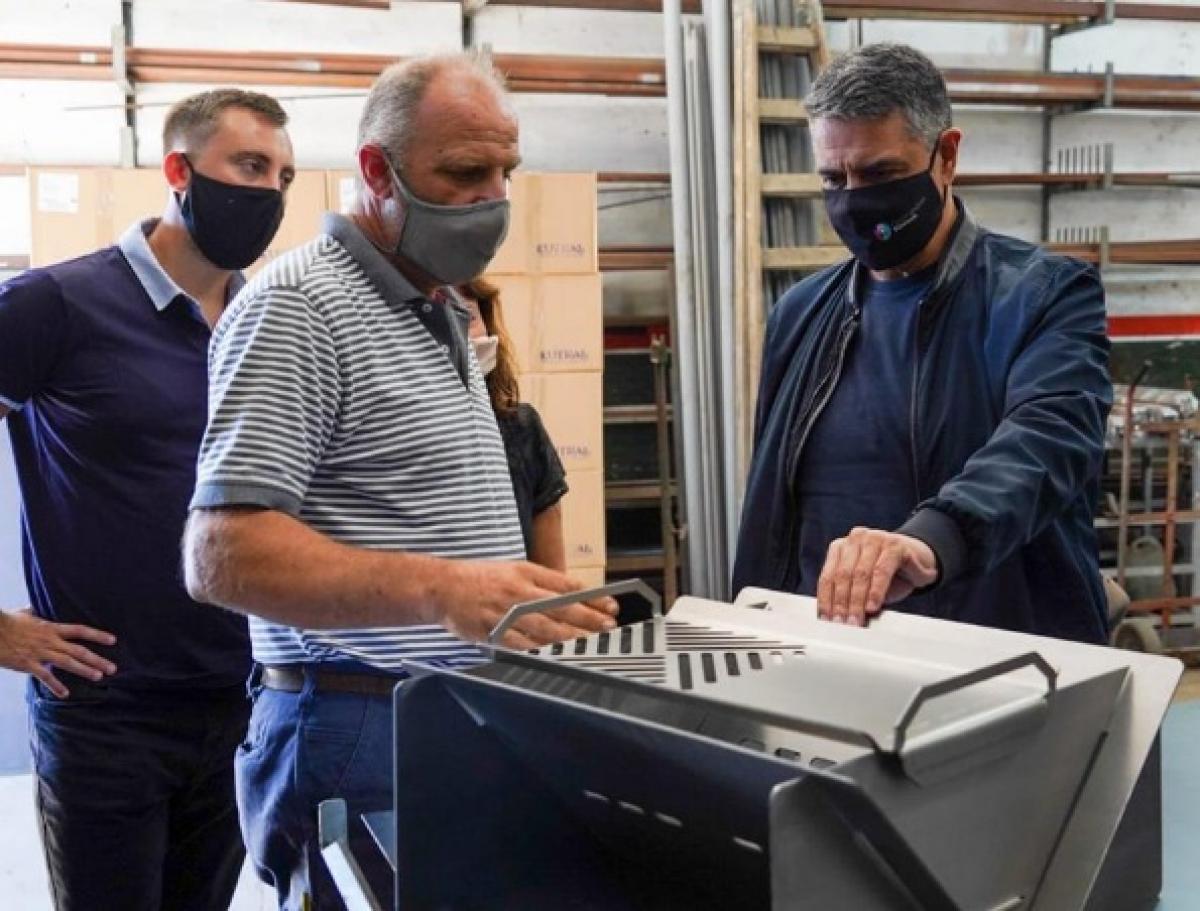 Jorge Macri camina el conurbano y se acerca a los emprendedores
