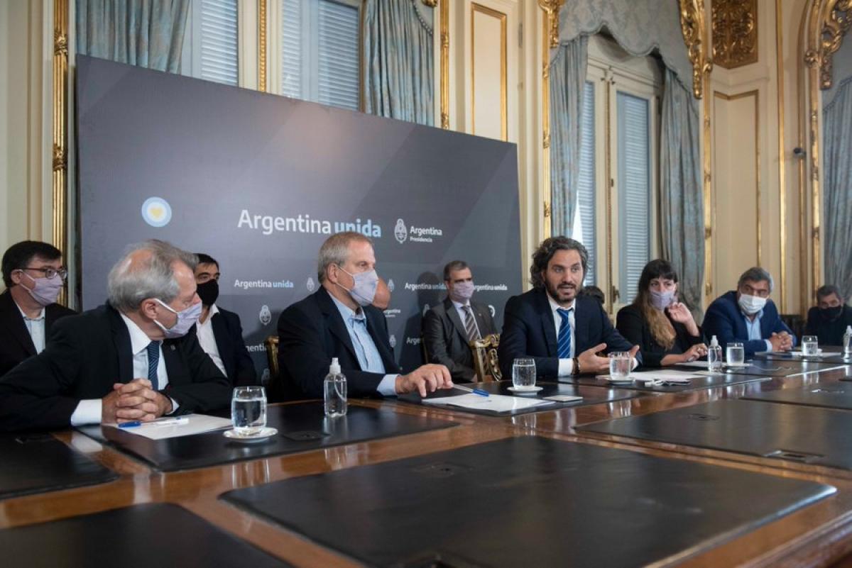 El Ejecutivo pretende que las universidades se "apropien" y "difundan" la Prestación Básica Universal