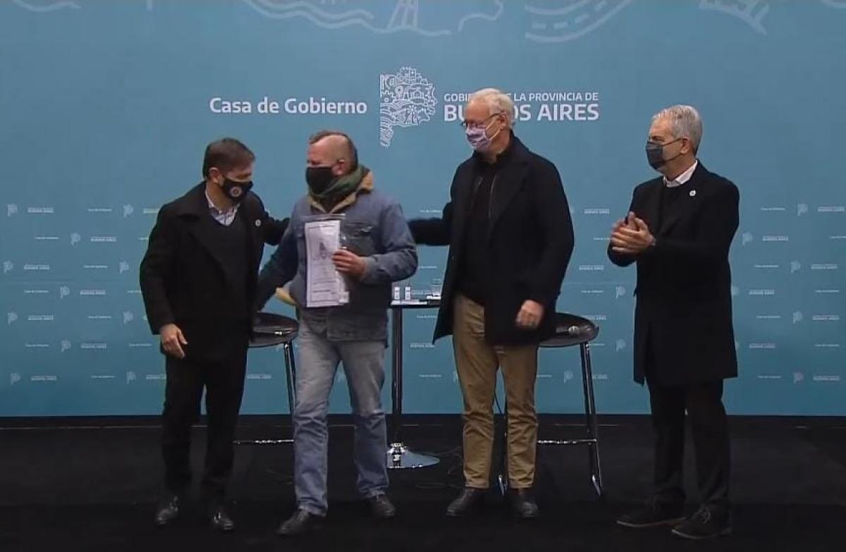 Kicillof aseguró que 800 mil bonaerenses no tienen su título de propiedad "porque faltó Estado"