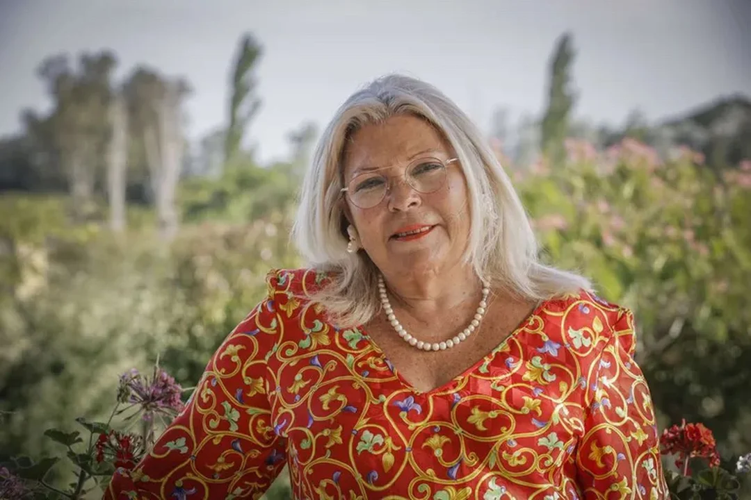 Carrió comparó a CFK con Cobos y señaló que busca polarizar con Milei