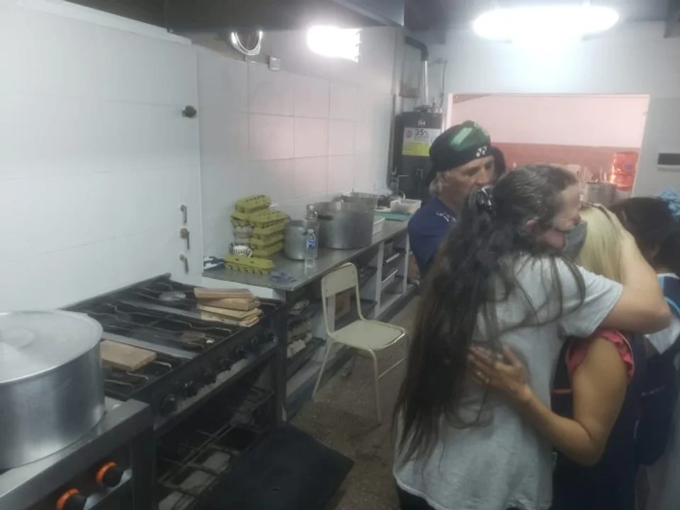 Falló una cocina en una escuela y dos no docentes tuvieron que ser asistidas