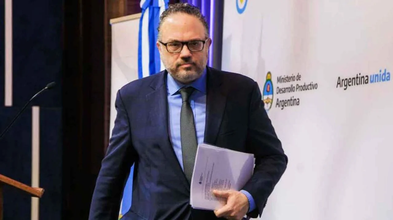 El Gobierno y la oposición en alerta por lo que pueda declarar Matías Kulfas 