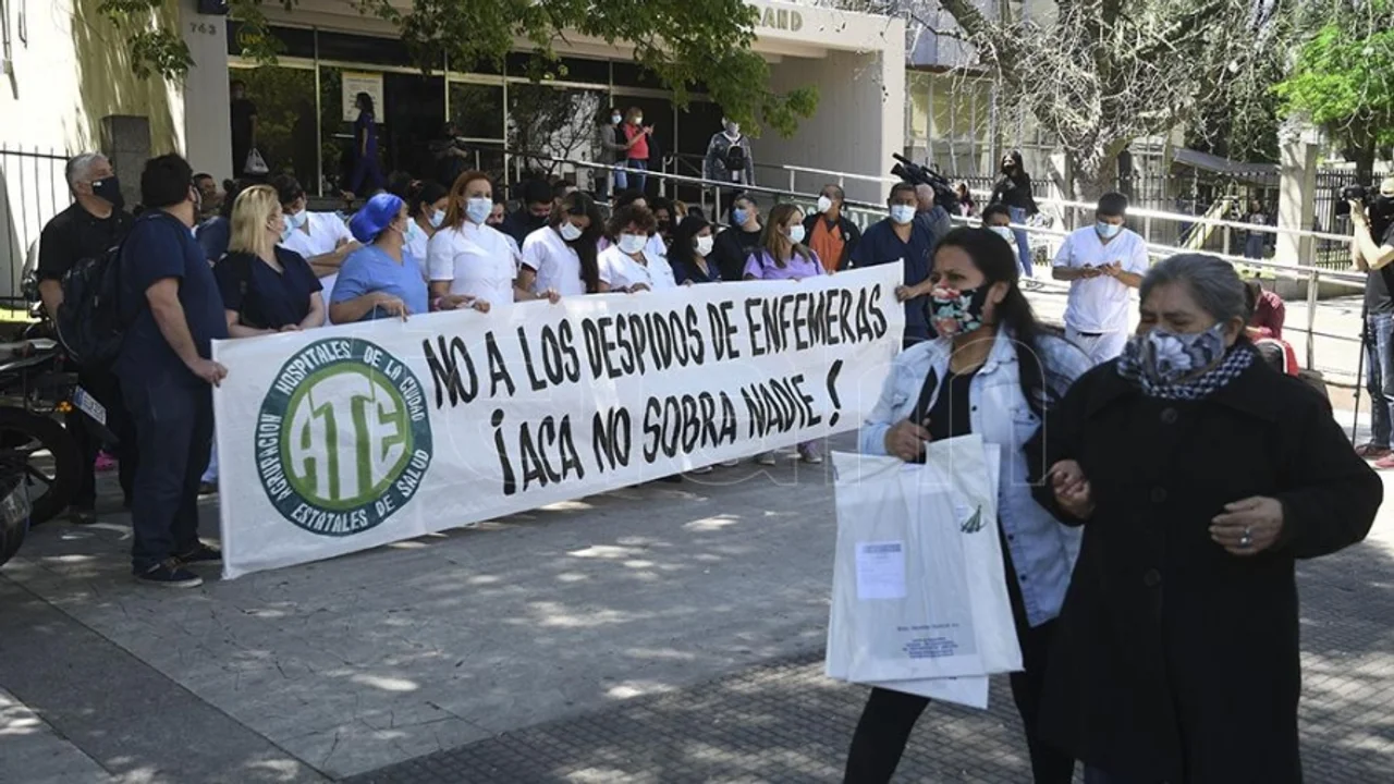 Ya son más de 100 los trabajadores de la salud despedidos en CABA