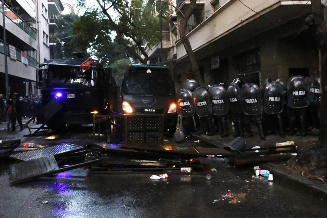 La Policía de CABA golpeó e insultó a Máximo Kirchner