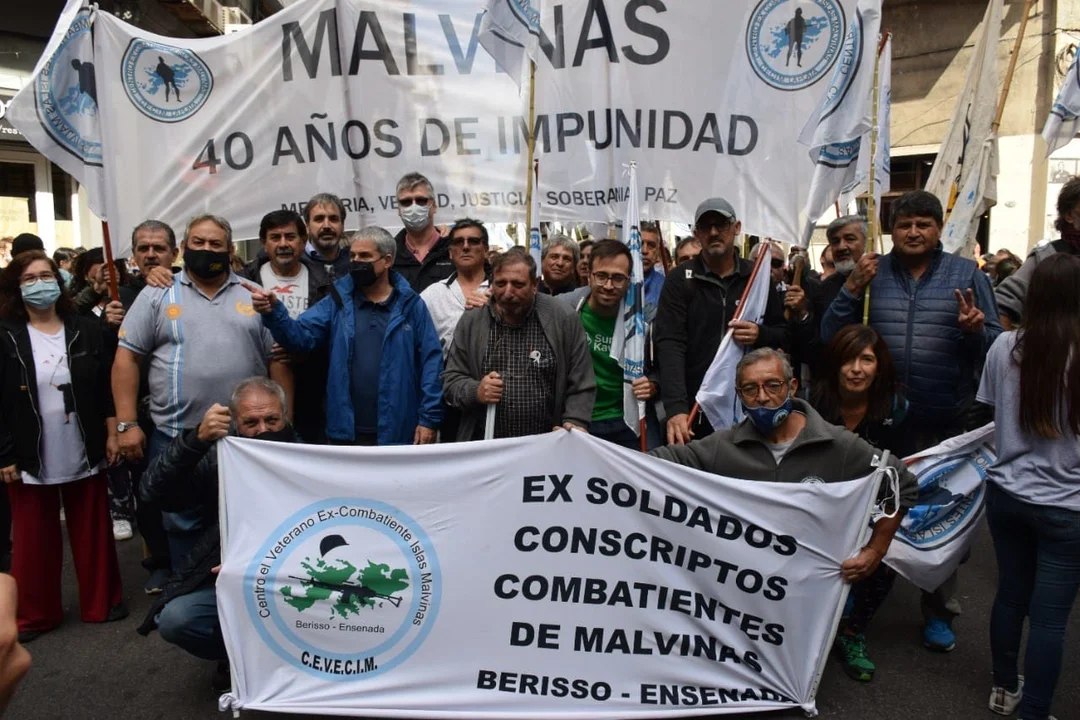 Ex Combatientes denuncian una Ley que beneficia a Militares denunciados por torturas en Malvinas